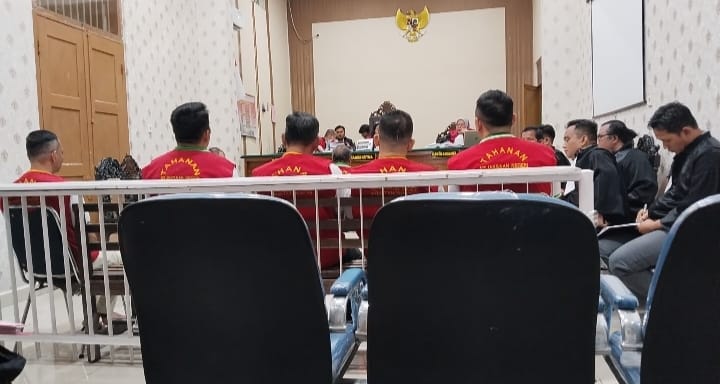 Enam Terdakwa Pembunuhan Mutia Minta Keringanan Hukuman Enam Terdakwa Pembunuhan Mutia Minta Keringanan Hukuman
