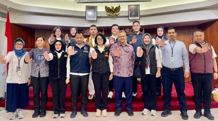 Dir PPA PPO Bareskrim Polri Brigjen Pol Nurul Azizah bersama tim saat di KJRI Hongkong