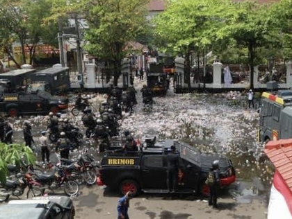 Aksi demonstrasi menuntut pencopotan Bupati Pati, Sudewo, di Kabupaten Pati, Jawa Tengah, pada Rabu, 13 Agustus 2025.