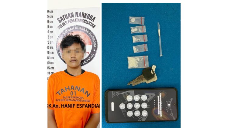 Tersangka HE alias Hanif beserta barang bukti