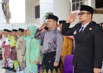 Wali Kota Tanjungbalai, Mahyaruddin Salim pimpin upacara peringatan Hari Pendidikan Nasional (Hardiknas) 2025