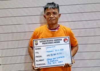 Pengedar sabu yang ditangkap petugas Satuan Reserse Narkoba Polrestabes Medan. (Foto Ist)