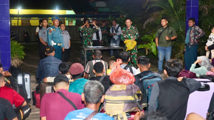 Lanal TBA Serahkan 44 PMI Non Prosedural ke Kantor Imigrasi Tanjung Balai Asahan