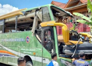 Kecelakaan bus ALS di Padang