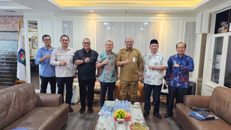 Wali Kota Tanjungbalai, Mahyaruddin Salim temui Dirjen Bina Adwil Safrizal ZA