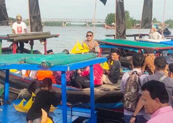 Kapolres Tanjungbalai, AKBP Yon Edi Winara, S.H. S.I.K. M.H menghadiri acara ritual budaya Menebar Hanyut Lancang
