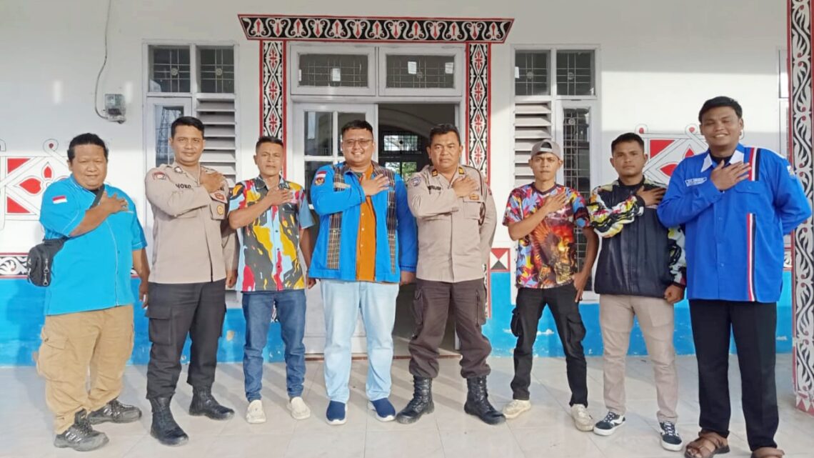 Plt. Kasat Binmas IPTU M. Arifin A. Harahap menggelar kegiatan bimbingan dan penyuluhan pemberantasan premanisme kepada pengurus organisasi masyarakat DPD KNPI Simalungun dan Pengurus PKN Simalungun