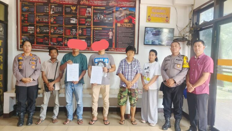 Kapolsek Sianțar Utara AKP Jahrona Sinaga SH menyelesaikan perkara penganiayaan warga dengan Restorative Justice