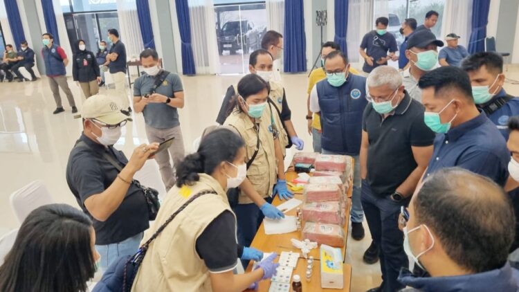 TNI AL Bersama BNN RI Timbang Ulang Hasil Tangkapan Narkoba 1.9 Ton Jadi 2 Ton Lebih