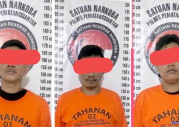 Tersangka PSS alias Ucok Bibir serta kedua Kurirnya