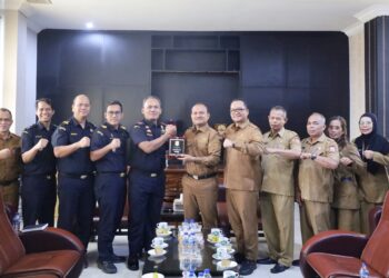Wali Kota Tanjungbalai, Mahyaruddin Salim didampingi Wakil Wali Kota Muhammad Fadly Abdina menerima audiensi KPP Bea dan Cukai Tipe Madya Pabean C Teluk Nibung.