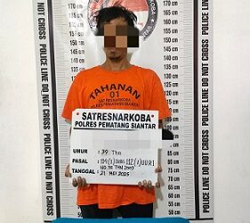 Tersangka DAS alias Puput dan barang bukti 