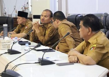 Wali Kota Tanjungbalai, Mahyaruddin Salim didampingi Wakil Wali Kota Muhammad Fadly Abdina membuka secara resmi Rapat Koordinasi (Rakor) Perumusan Penanganan Narkoba dan Orang Dengan Gangguan Jiwa (ODGJ)