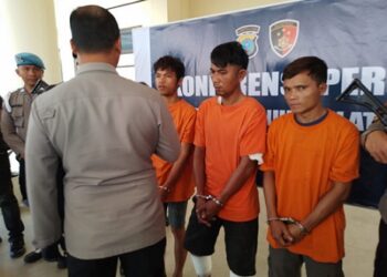 Para pelaku pembunuhan Abdul Rahman Pohan dengan cara ditembak mengunakan senapan angin lalu dikubur diringkus tim Polres Tapsel. (Foto Ist)