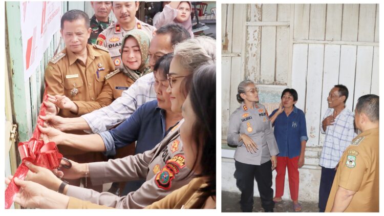 Kapolres Pematangsianțar AKBP Sah Udur T.M Sitinjak SH. SIK. MH pemotongan pita pertanda dilakukannya kegiatan bedah rumah layak huni milik  Bapak Mangapul H. Tambunan