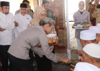 Kapolres Pematangsiantar AKBP Sah Udur T.M. Sitinjak SH. SIK. MH menghadiri kegiatan Tepung Tawar Pemulangan Jamaah Haji/Hajjah Kota Pematangsiantar Tahun 1446 H/2025 M