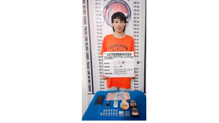 Tersangka N.I. alias Aril dan barang bukti