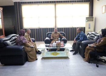 Wali Kota Tanjungbalai Mahyaruddin Salim menerima Audiensi Perusahaan Umum Daerah (Perumda) Aneka Kualo Kota Tanjungbalai