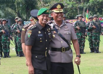Kapolres Simalungun AKBP Marganda Aritonang, S.H. S.I.K. MM menghadiri Upacara Serah Terima Jabatan (Sertijab) serta Pisah Sambut Komandan Batalyon Infanteri 122/Tombak Sakti