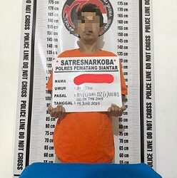 Tersangka FA alias Fahri dan barang bukti 