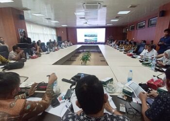 Rapat dengar pendapat (RDP) lintas Komisi DPRD Medan bersama OPD Pemko Medan di gedung DPRD Medan, Senin (16/6/2025) terkait dengan lahan milik PT STTC. (Foto Romulo)