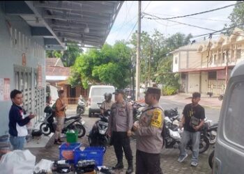 Polsek Siantar Selatan melalui piket Bhabinkamtibmas melaksanakan patroli rutin di Jalan Parsoburan