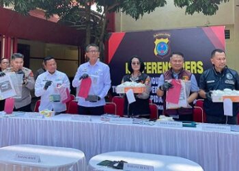 Direktur PPA-PPO Polri, Brigjen Nurul Azizah di Polda Sumut, saat paparan narkoba dengan kurir dari para pekerja migran. (Foto Ist)