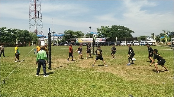 Polresta Deli Serdang Gelar Pertandingan Voli Antar Satuan