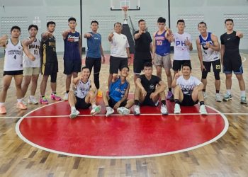 Team Basket Bhayangkara Polda Sumut bersama Asisten Pelatih Kompol Alexander Piliang. (Foto Ist)