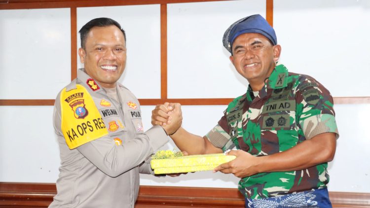 Kapolres Tanjungbalai AKBP Welman Feri, S.I.K. M.I.K menghadiri kegiatan Kunjungan kerja Danrem 022/Pantai Timur (PT) Kolonel Inf Agus Supriyono S.E., M.Han