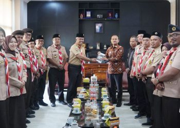 Wali Kota Tanjungbalai , Mahyaruddin Salim menerima audiensi Pramuka Kwarcab Kota Tanjungbalai