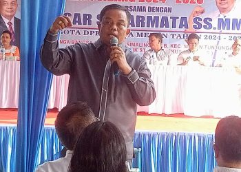 Anggota DPRD Kota Medan, Binsar Simarmata saat pelaksanaan Reses III Masa Sidang III Tahun 2024-2025 di Komplek Gereja Katolik ST Fransiskus Xaperius (Foto Ist)