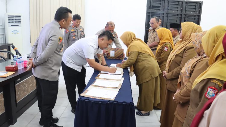 Polres Tanjungbalai Gelar Kegiatan Penandatanganan MoU SPPG dengan Pihak Sekolah dan Posyandu
