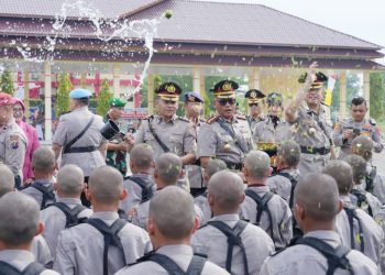 Kapolda Sumut Irjen Pol Whisnu Hermawan Februanto memimpin Upacara pembukaan Pendidikan Pembentukan Bintara Polri Angkatan 52 TA 2025, di SPN Hinai, Kabupaten Langkat (Foto Ist)