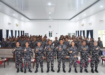 Pangkoarmada I Laksda TNI Fauzi, S.E., M.M., M.Tr. Opsla, M.Han didampingi Komandan Lantamal I Brigjen TNI (Mar) Jasiman Purba, S.E., CHRMP kunker di Mako Lanal TBA