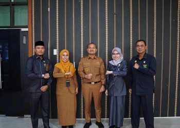 Walkota Tanjungbalai, Mahyaruddin Salim didampingi Sekretaris Daerah Nurmalini Marpaung menerima kunjungan kerja sekaligus silaturahmi Ketua Pengadilan Agama Tanjungbalai YM Dr Nusra Arini