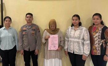 Polda Sumut menggagalkan perdagangan Pekerja Migran Indonesia (PMI) ilegal ke negara Malaysia dengan menangkap diduga agen pengiriman Rita Zahara warga Jalan Sriwijaya, Kelurahan Melayu, Kecamatan Siantar Utara, Kota Pematangsiantar. (Foto Ist)