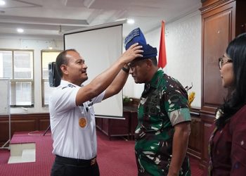 Wali Kota Tanjungbalai, Mahyaruddin Salim didampingi Ketua TP-PKK Ny Mashandayani Mahyaruddin beserta Forkopimda menerima kunjungan kerja (kunker) dan silaturahmi Danrem 022/PT, Kolonel Inf. Agus Supriono