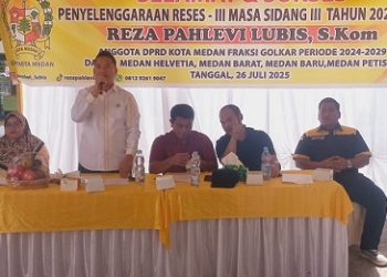 Anggota DPRD Kota Medan, Reza Pahlevi Lubis, S.Kom saat pelaksanaan Reses III masa persidangan III Tahun Sidang 2024-2025 di Jalan Binjai/ Jalan Jawa Gg.Dermawan, Kelurahan Sei Sikambing C- II, Medan Helvetia (Foto Ist)