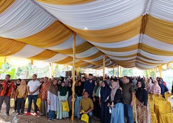 Ketua Fraksi Golkar DPRD El Barino Shah SH MH saat mengikuti pelaksanaan reses III masa persidangan III Tahun Sidang 2024-2025 El Barino Shah SH MH di Jl Garu III, Kecamatan Medan Amplas (Foto Ist)