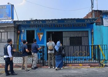 Posko organisasi kepemudaan (OKP) di Jalan Kantil, Kelurahan Hamdan, Kecamatan Medan Maimun yang digerebek Polda Sumut. (Foto Ist)