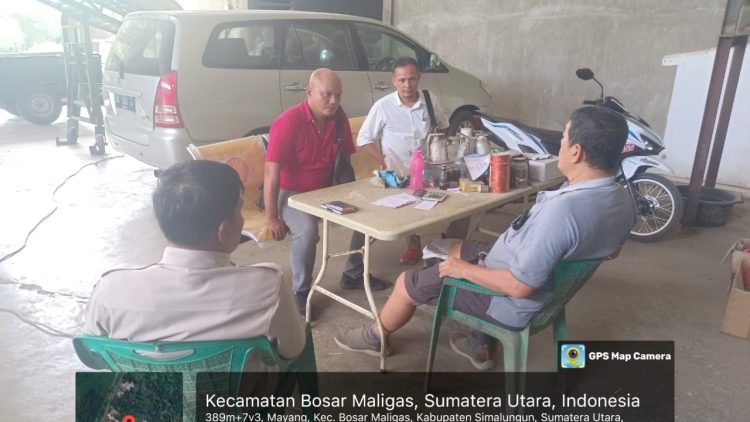 Kanit Reskrim IPTU Fritsel G. Sitohang, SH, MH dan personil Unit Reskrim melakukan pengecatan Kilang Padi Jaya Lestari