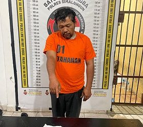 pelaku Indra Jaya Sembiring beserta barang bukti diamankan di Sat Resnarkoba Polres Simalungun