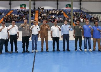 Wali Kota Pematangsiantar Wesly Silalahi SH MKn diwakili Kepala Dinas Pariwisata Muhammad Hammam Sholeh AP membuka turnamen Futsal Antar- instansi, di GOR Lantai 4 Suzuya Merdeka Mall