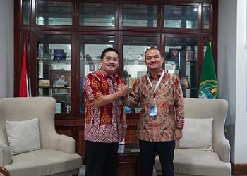 Wali Kota Tanjungbalai, Mahyaruddin Salim didampingi Kepala Baperida Zul Abdiman dan Plt Kadis Kominfo Heri Antoni silaturahmi sekaligus audiensi dengan Sekretaris Daerah Propinsi Sumatera Utara (Sekdaprovsu) Togap Simangunsong