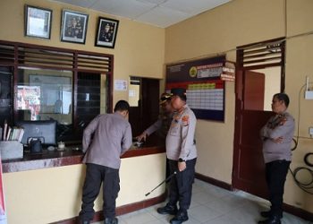 Kapolres Simalungun AKBP Marganda Aritonang, S.H., S.I.K., M.M Sidak ke SPKT Polsek Raya