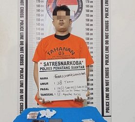 Tersagka FCS beserta barang bukti diruangan Sat Resnarkoba Polres Pematangsiantar