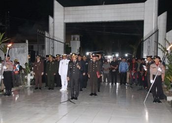 Apel Kehormatan dan Renungan Suci HUT RI ke 80 di TMP Kota Tanjungbalai Berlangsung Khidmat