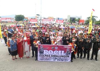 Pocil Binaan Polres Simalungun photo bersama Bupati Simalungun dan Forkopimda usai atraksi
