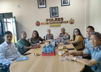 Kapolres Pematangsiantar AKBP Sah Udur T.M. Sitinjak SH. SIK. MH dan Kapolres Simalungun AKBP Marganda Aritonang, S.H. S.I.K. M.M mengikuti kegiatan Penyuluhan Rancangan Undang-Undang (RUU) tentang Hukum Acara Pidana Masa Persidangan-I Tahun 2025-2036 secara virtual